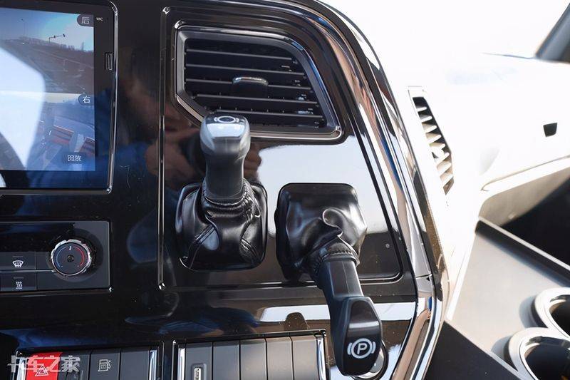 一汽青岛解放报价图片