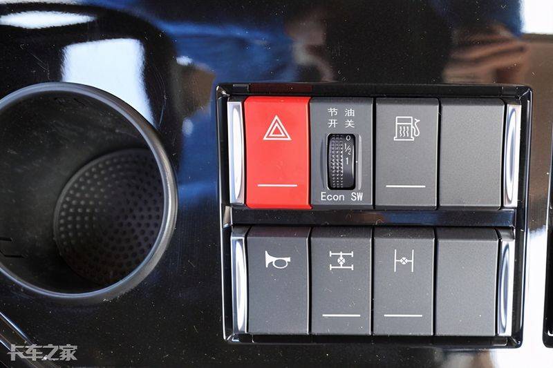 一汽青岛解放报价图片