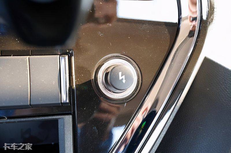 一汽青岛解放报价图片