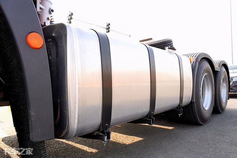 一汽青岛解放报价图片