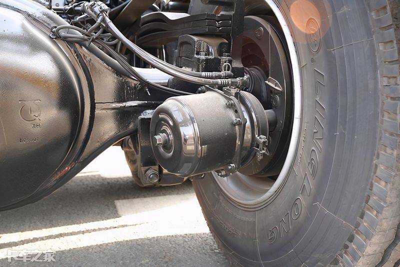 一汽青岛解放报价图片