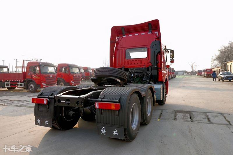 一汽青岛解放报价图片