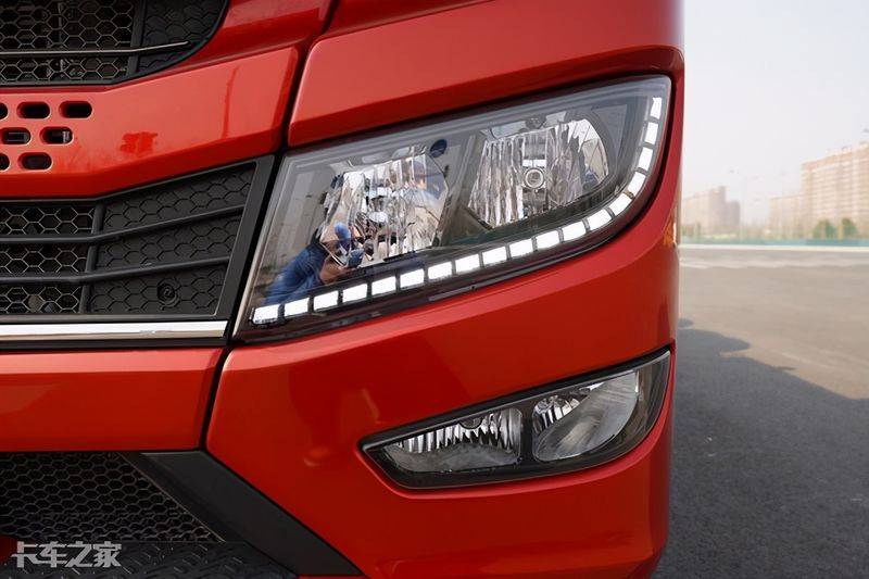 一汽青岛解放报价图片