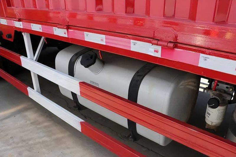 一汽青岛解放报价图片