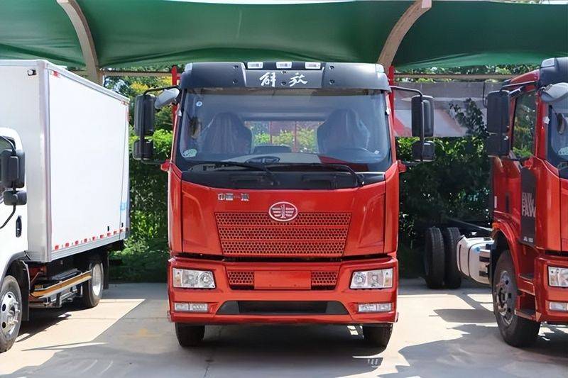 一汽青岛解放报价图片