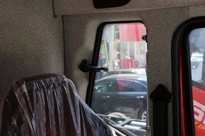 一汽青岛解放报价图片