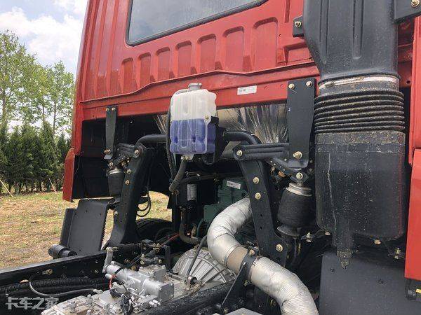 一汽青岛解放报价图片