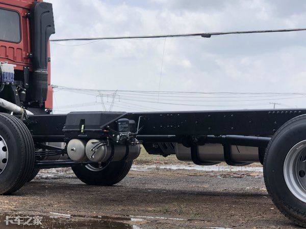 一汽青岛解放报价图片