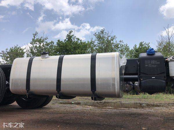 一汽青岛解放报价图片