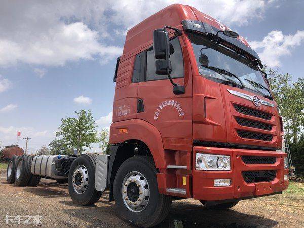 一汽青岛解放报价图片