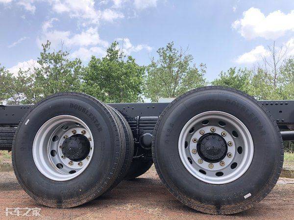 一汽青岛解放报价图片