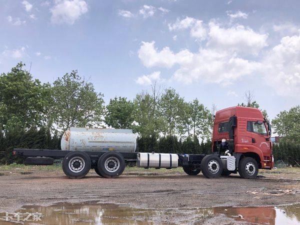 一汽青岛解放报价图片