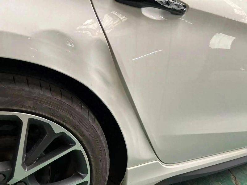 汽车玻璃划痕修复方法