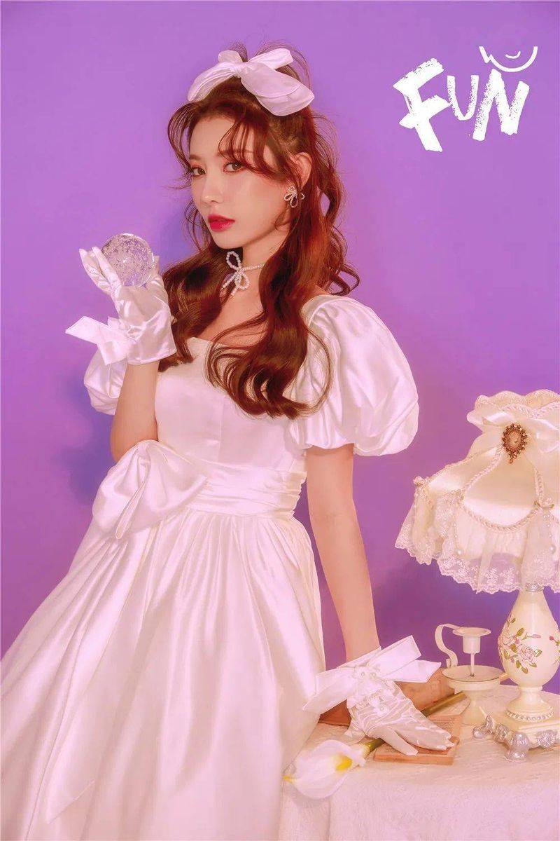 右视觉摄影写真多少钱