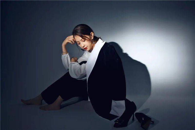 右视觉摄影写真多少钱