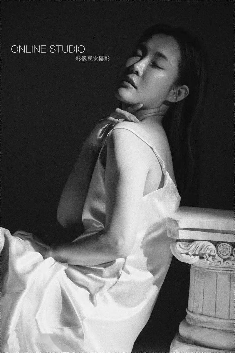 右视觉摄影写真多少钱