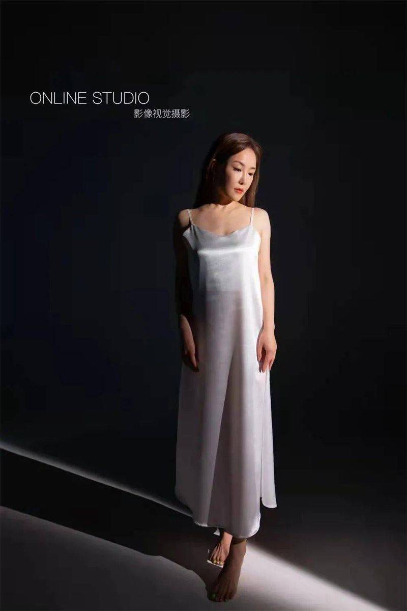 右视觉摄影写真多少钱