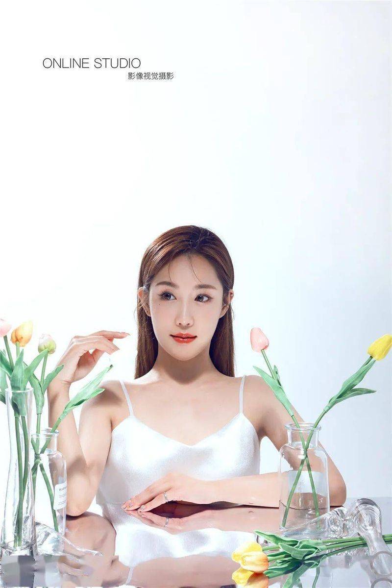 右视觉摄影写真多少钱