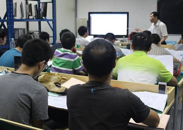 功放机维修经验