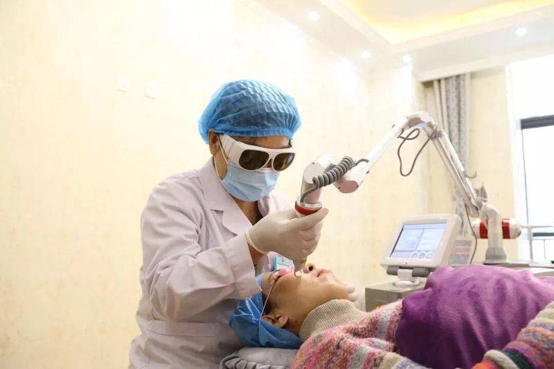 上海缝线双眼皮多少钱