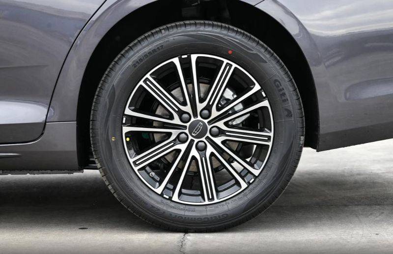 Vehicle line maintenance