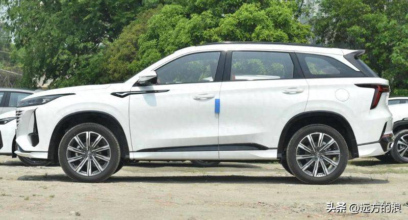 长安cs75前后保险杠多少钱