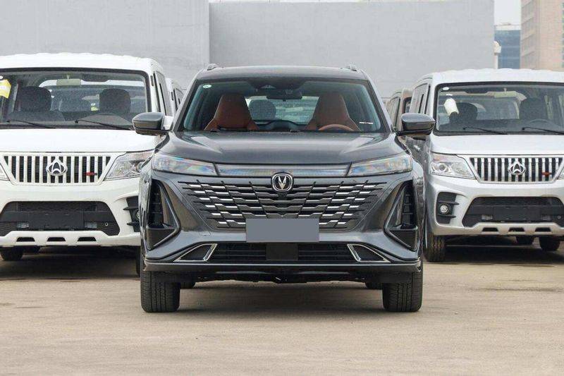 长安cs75前后保险杠多少钱