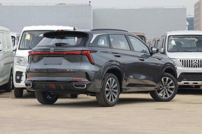 长安cs75前后保险杠多少钱