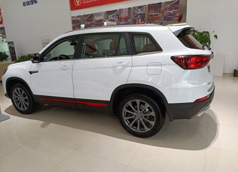 长安cs75前后保险杠多少钱