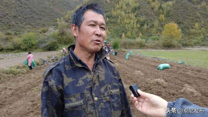 Turkish party participation in planting techniques