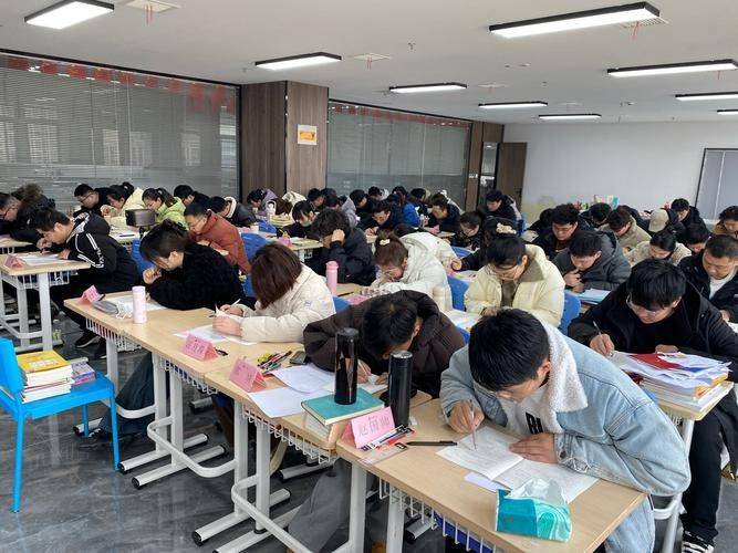 物候规律的诗句