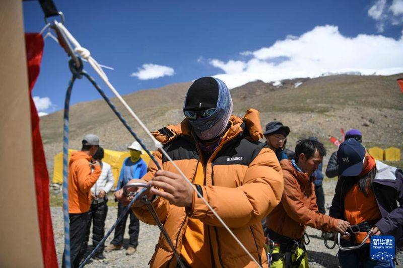 慕士塔格峰登山费用