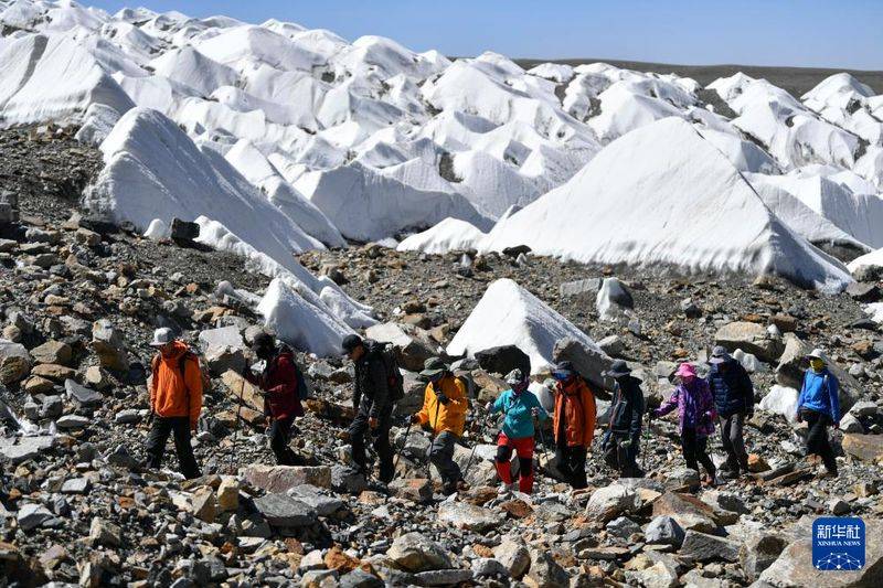 慕士塔格峰登山费用