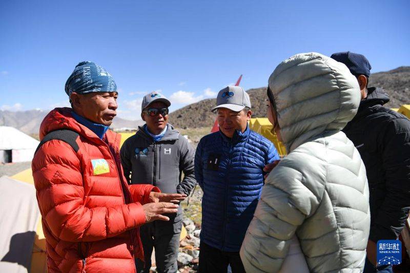 慕士塔格峰登山费用