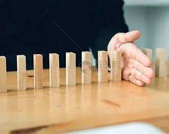 艾森豪多米诺骨牌理论