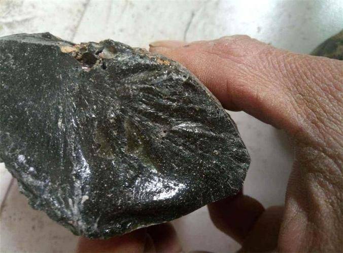 玻璃陨石价格图片收购