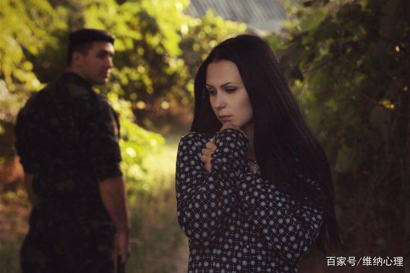 多米诺骨牌效应：同时做很多事，就可能同时毁了很多事