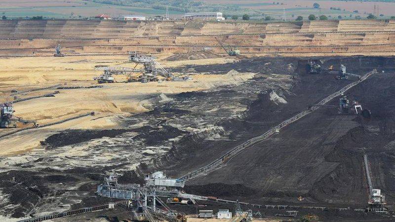 矿山岩爆机理与防治实践