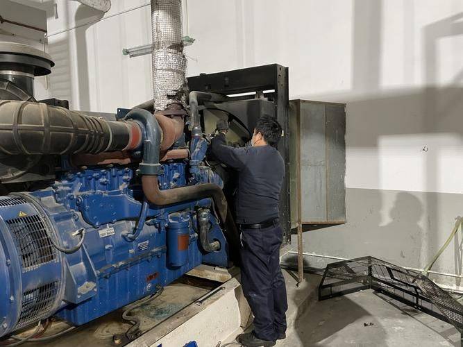 维修柴油发电机组