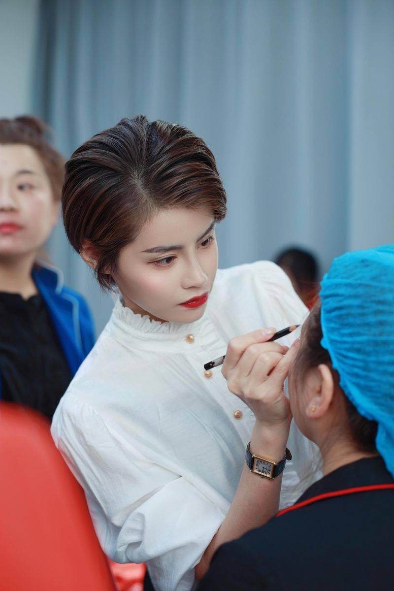 纹眉毛一般多少钱