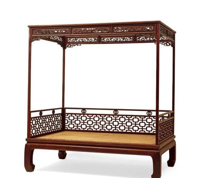 Clear furniture characteristics