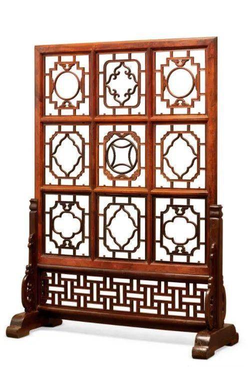 Clear furniture characteristics