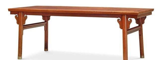 Clear furniture characteristics