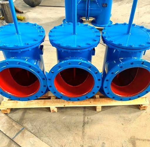The water bottom valve works