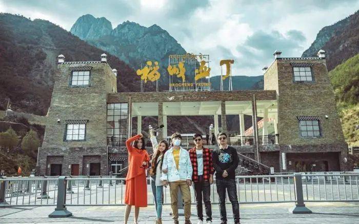稻城亚丁旅游多少钱