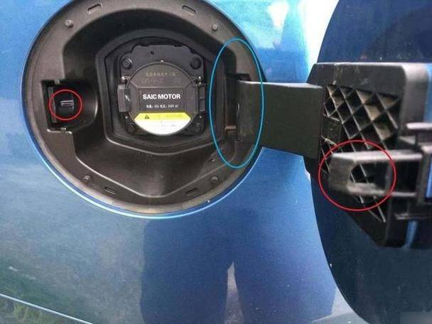 Maintenance of front covers for vehicles