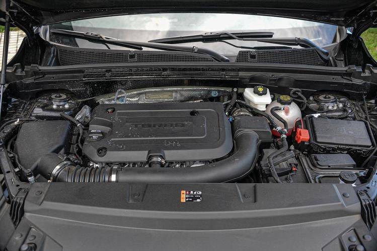 Maintenance of front covers for vehicles