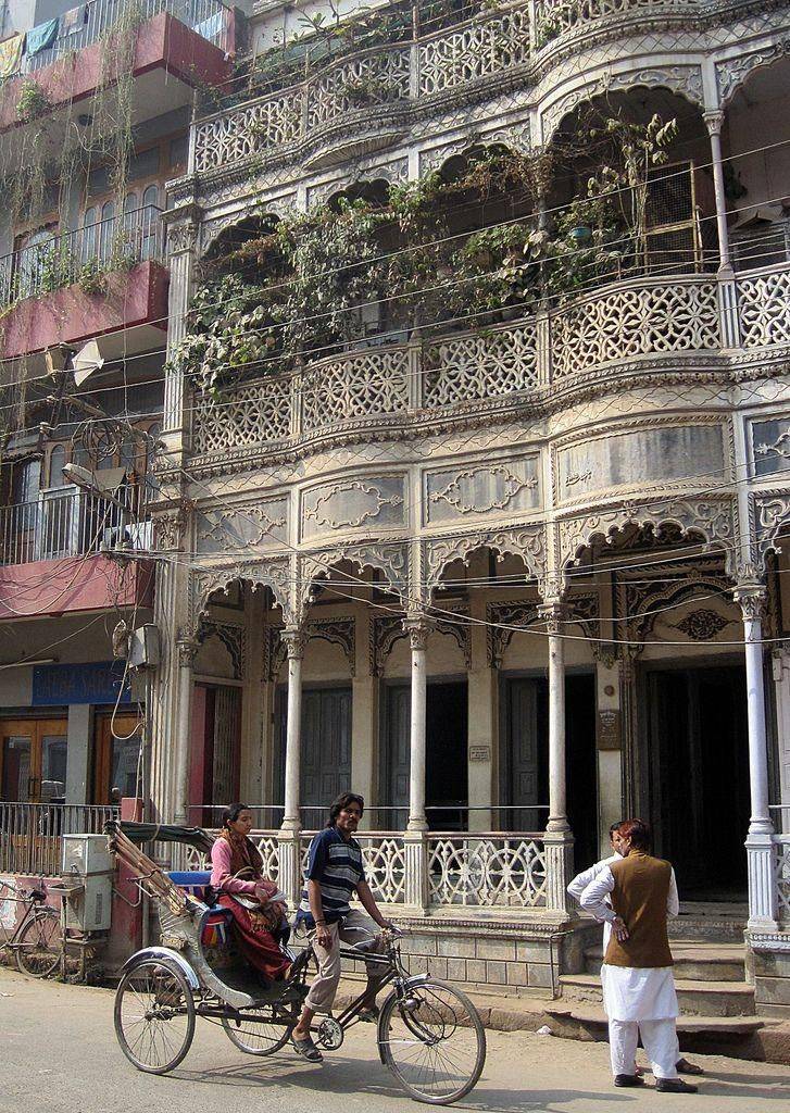 Building features on horseback
