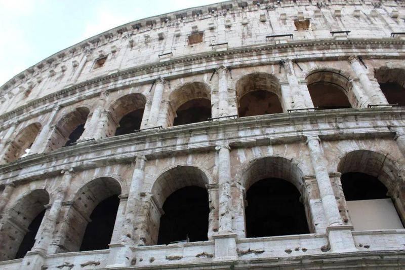 Building features on horseback