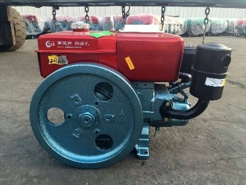 Single-cylinder petrol machine